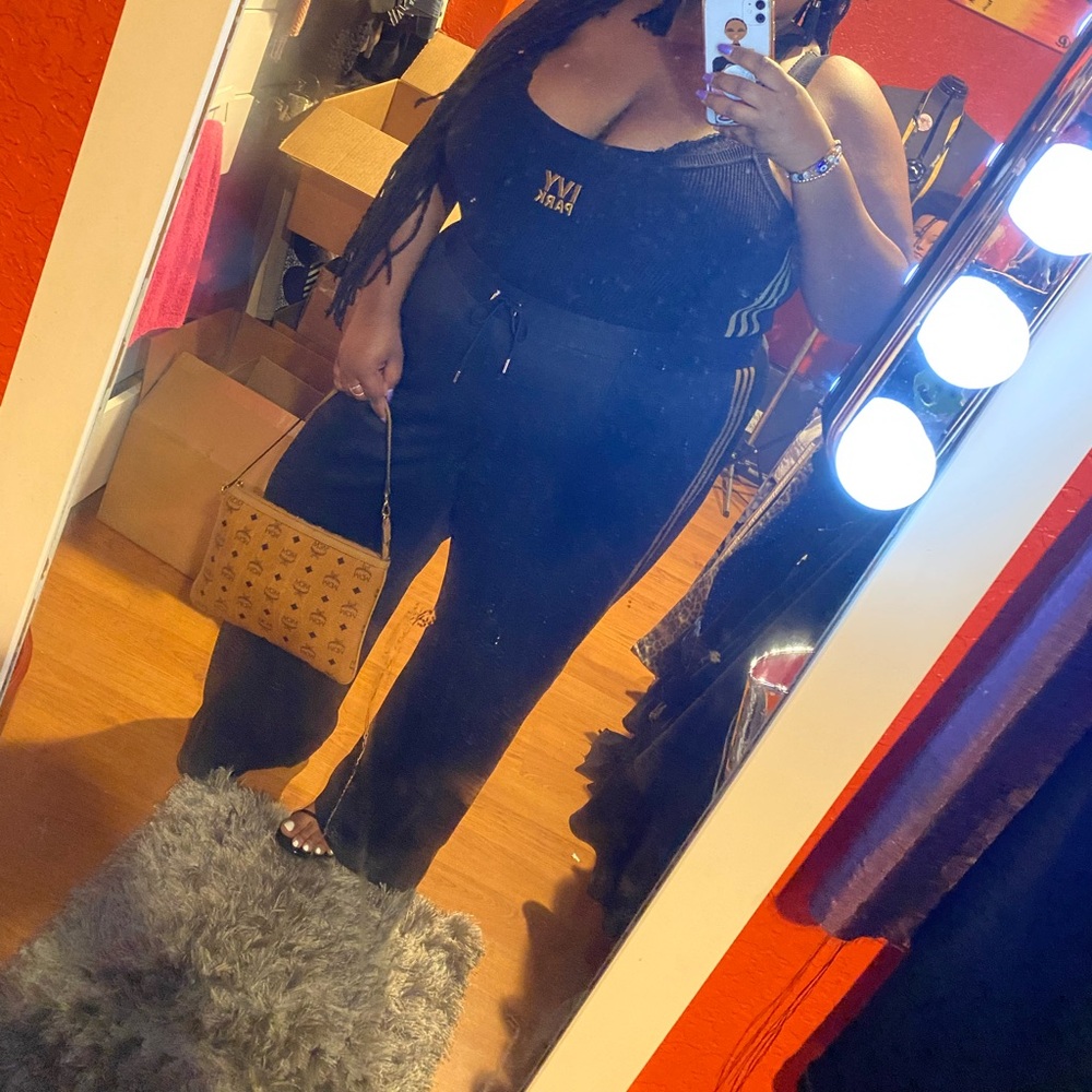 ๐Ivy Park Adidas Black Women's Pants - Picture 2 of 5